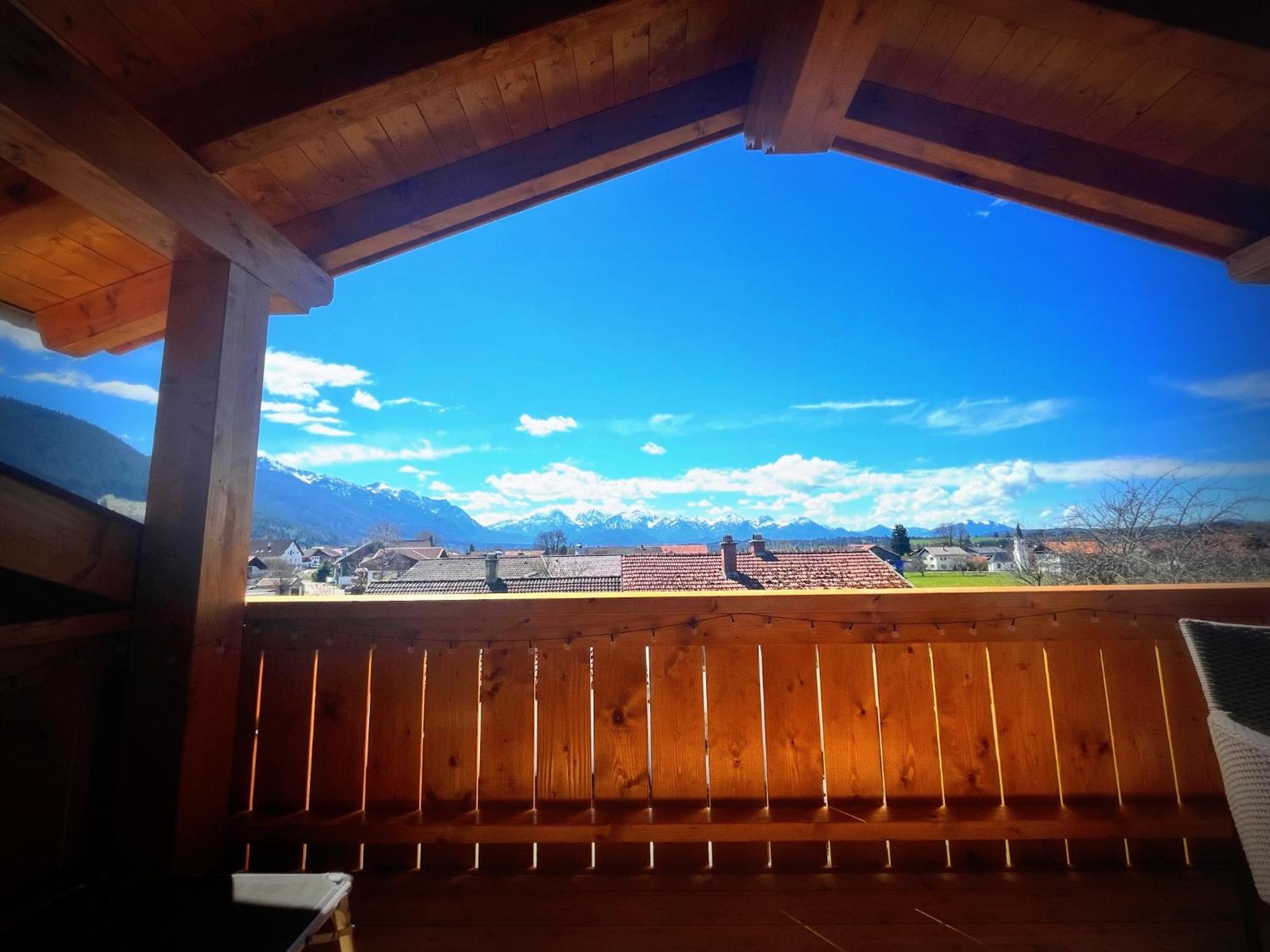 23 Neu Erbaute Ferienwohnung Mit Schloss- Und Panoramablick Halblech-Buching Exterior foto