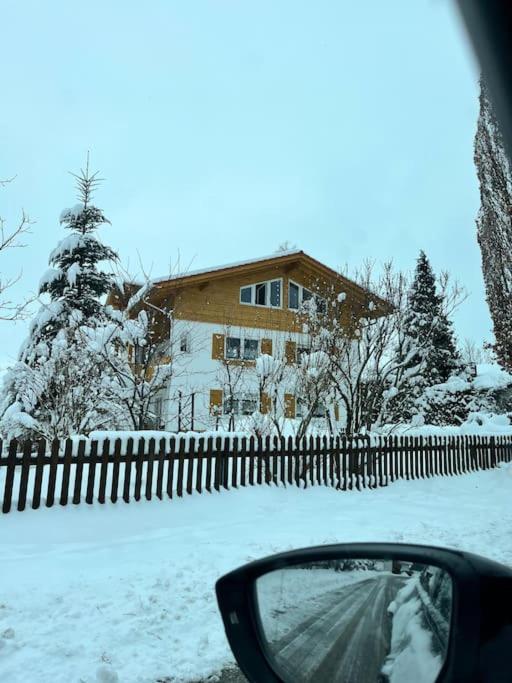 23 Neu Erbaute Ferienwohnung Mit Schloss- Und Panoramablick Halblech-Buching Exterior foto