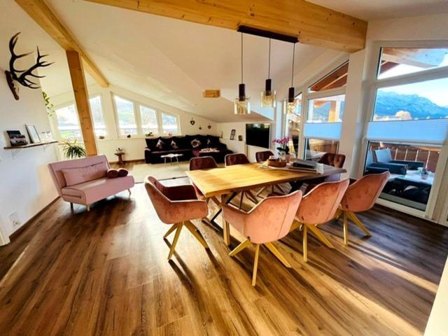 23 Neu Erbaute Ferienwohnung Mit Schloss- Und Panoramablick Halblech-Buching Exterior foto