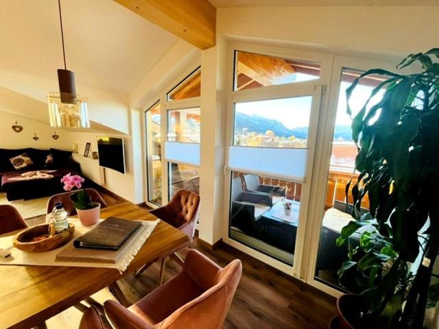 23 Neu Erbaute Ferienwohnung Mit Schloss- Und Panoramablick Halblech-Buching Exterior foto